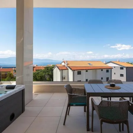 Penthouse Maya With Pool And Jacuzzi