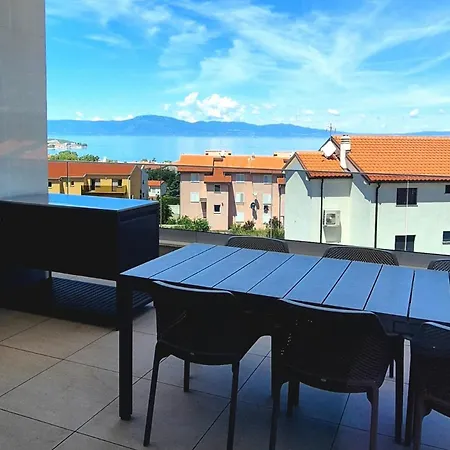 Penthouse Maya With Pool And Jacuzzi Apartment