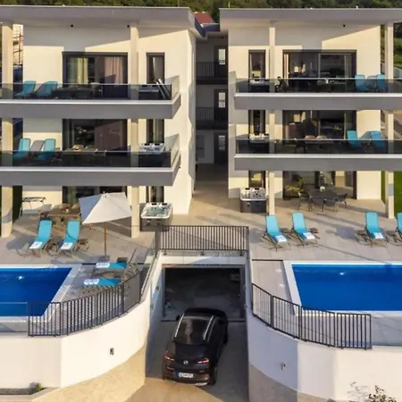 Apartment Penthouse Maya With Pool And Jacuzzi