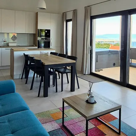 Apartment Penthouse Maya With Pool And Jacuzzi Sveti Anton (Krk)