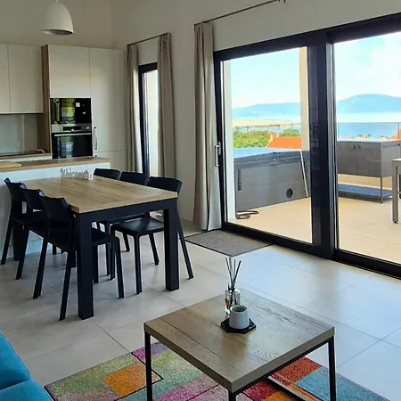 Penthouse Maya With Pool And Jacuzzi