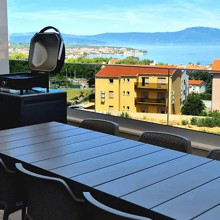 Penthouse Maya With Pool And Jacuzzi Sveti Anton (Krk)