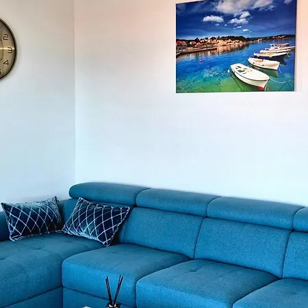 Apartment Penthouse Maya With Pool And Jacuzzi Sveti Anton (Krk)