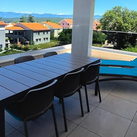 Penthouse Maya With Pool And Jacuzzi Sveti Anton (Krk)